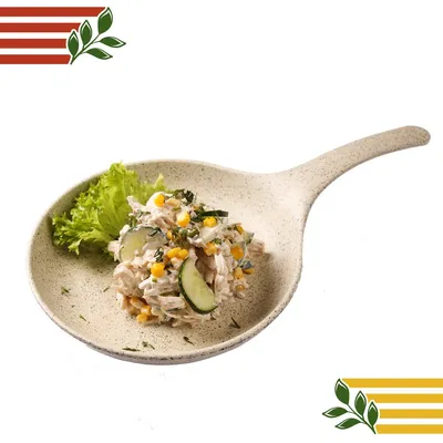 Слоеный салат с курицей и кукурузой - пошаговый рецепт с фото на Повар.ру