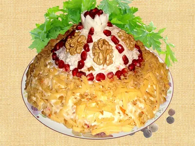 Салат шапка Мономаха с копченым мясом рецепт с фото - 1000.menu