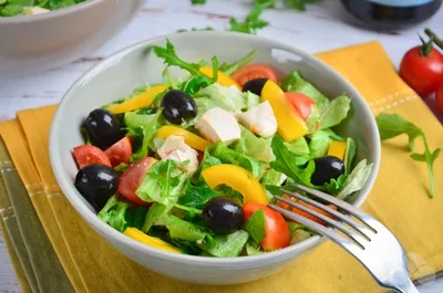 Диетический салат с курицей и маслинами – простой и вкусный рецепт с фото  (пошагово)