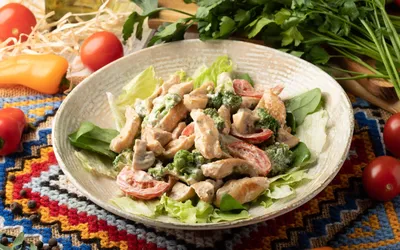 Тёплый салат с курицей купить с доставкой в Кишиневе - La Placinte