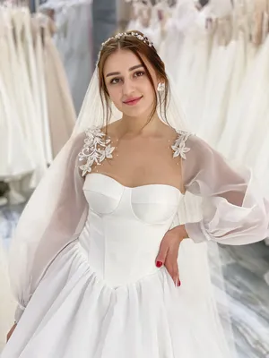 Как выглядит самое красивое свадебное платье, в котором невозможно ни  ходить, ни сидеть | WOMAN
