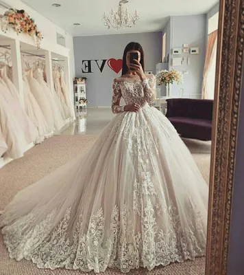 Mery.B Wedding Showroom - Есть ли где-то в мире самое красивое свадебное  платье? Есть 😉 Где? в Mery.B. 😇 А если поразмыслить и прям от всего  сердца сказать, то самое красивое платье -