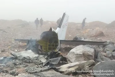 Опубликованы фото крушения самолета в Армении, в котором погибли два пилота