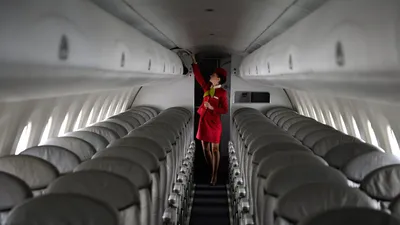 Три способа бесплатно получить место в 1-м классе самолета назвала  стюардесса - 19.09.2021, Sputnik Кыргызстан