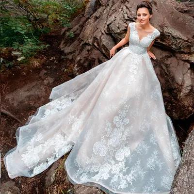 Купить свадебное платье, свадебный салон в Киеве | Свадебные платья Киев —  цены 2023