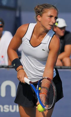 File:Sara Errani at the 2010 US Open 03.jpg - Wikipedia