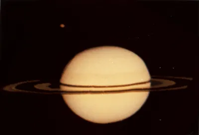 Самое первое фото Сатурна датируется 1979 годом (Снимок) | Космос и Наука |  Дзен