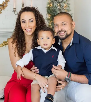 Happy Holidays From #SeanPaul And His Family🌲❤🇯🇲 | Hollywood celebrity  news, Celebrities, New comedies