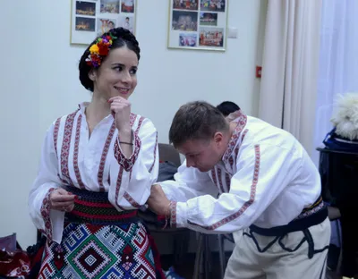 File:Serbian national costume - female.jpg - Wikipedia