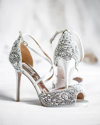 Silver Wedding Shoes: 29 Best Ideas [2023 Guide + FAQs]