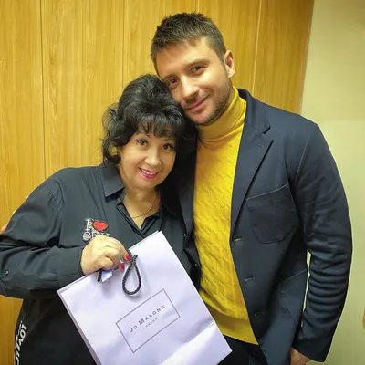 Сергей Лазарев показал фото со своей мамой и поздравил ее с наступающим 8  марта | Музолента