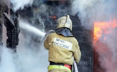 В городе Шахты Ростовской области загорелся центральный рынок — РБК