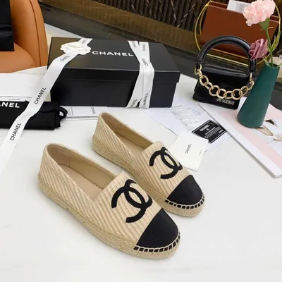 Chanel flat shoes, Women's Fashion, Footwear, Flats on Carousell