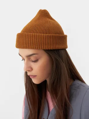 Вязаная шапка с косами в магазине «Теплое More» на Ламбада-маркете