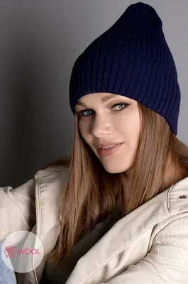 Теплая женская вязаная шапка зимняя в рубчик с отворотом Лео black модная  бини оптом от производителя Лео