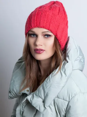 Женские зимние шапки ➡️ЛИСТАЙТЕ➡️ ⠀ -шапки с флисовым подкладом и без -есть  разные модели -с отворотом и без -хороший состав -все шапки… | Instagram