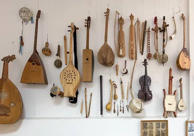 Шичепшин и камыль. Как адыгские музыкальные инструменты помогают сохранить  культуру - ТАСС