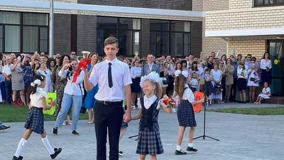 В Краснодаре в День знаний впервые приняли учеников 4 новые школы.  01.09.2022 г. Телеканал «Краснодар»