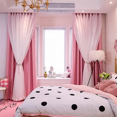 Розовые шторы в спальню - 45 фото