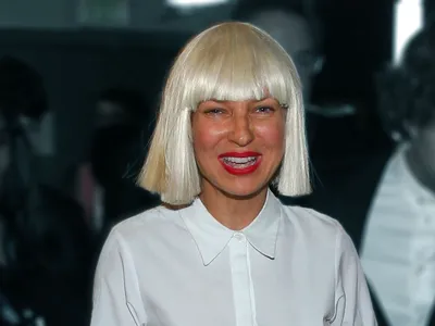 Sia Celebrates 8 Years of Sobriety: 'I Love You, Keep Going' | SELF
