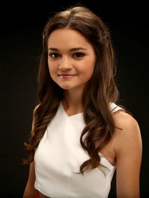 Разрешение 2048x2732 Ciara Bravo 2020 Разрешение 2048x2732 Обои - Обои для рабочего стола