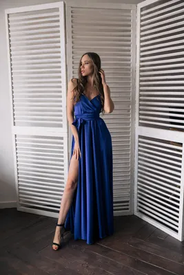 Коктейльное синее платье миди длины с длинным рукавом в Хабаровске