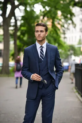 winter wedding tuxedo - Google Search | Terno azul, Terno de casamento  branco, Traje noivo azul