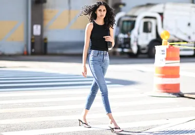 Skinny Jeans Make You Look Old? These Women Don't Care - WSJ