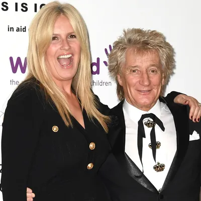 https://www.hellomagazine.com/celebrities/498549/penny-lancaster-goddess-low-slung-dress-celebrates-rod-stewart/