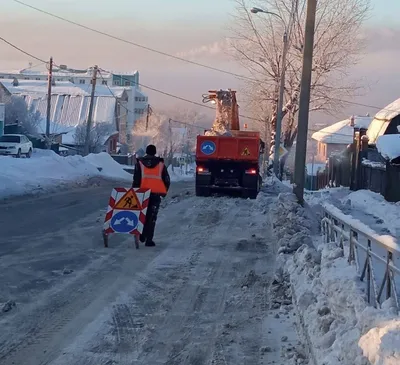 Более 300 тонн снега вывезли за сутки с улиц Иркутска - IrkutskMedia