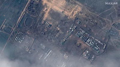 Спутниковые снимки показывают рост российской военной группировки у границ  Украины