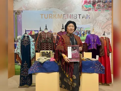Современные туркменские платья - 79 photo