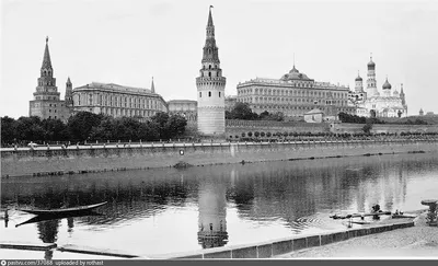Когда Кремль был красным, а когда белым? | moscowwalks.ru