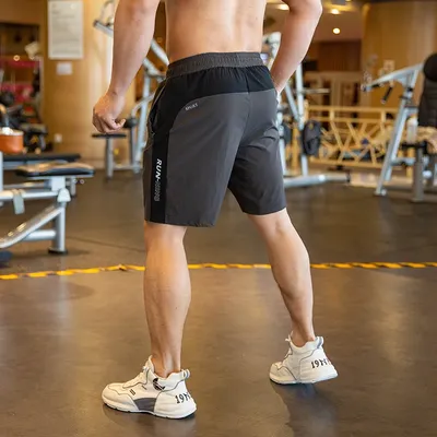 Мужские спортивные шорты, мужские дышащие быстросохнущие тренировочные шорты  для фитнеса, мужские спортивные штаны для тренажерного зала и бега,  шелковые шорты для мужчин | AliExpress