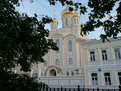 Храм в честь Воскресения Христова и Новомучеников и Исповедников Церкви  Русской
