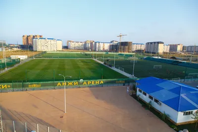 Футбольные поля на стадионе «Анжи Арена» в Махачкале.