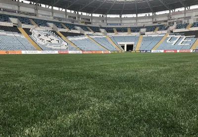 Стадион «Черноморец» лишился куска колонны (фото)