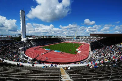 okoGuide.ru - Олимпийский стадион в Риме Stadio Olimpico in Rome Олимпийский  стадион - домашняя арена двух римских футбольных клубов \"Лацио\" и \"Рома\".  Стадион является одним из крупнейших спортивных сооружений Рима. Здесь  выступает