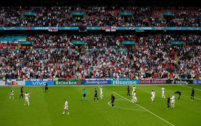 Мюнхен, Германия - 23 Января 2014: Взгляд Изнутри Стадиона Allianz Arena В  Мюнхене, Германия. Allianz Arena Является Домом Футбольный Стадион Для ФК  Бавария Мюнхен Фотография, картинки, изображения и сток-фотография без  роялти. Image 58494913