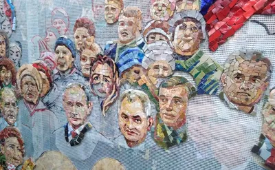 В РПЦ объяснили портреты Путина и Сталина на мозаике главного храма армии —  РБК