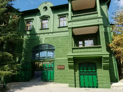 Дом-музей «Дача Сталина» в Сочи: экспозиции, адрес, телефоны, время работы,  сайт музея