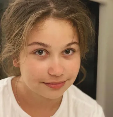 Дочери Станислава Дужникова исполнилось 13 лет: Стеша растет похожей на  маму и папу (новые фото)