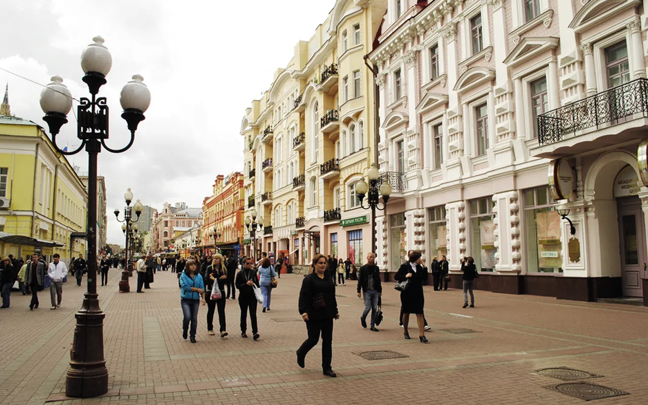 Улицы города москва. Улица Арбат в Москве. Пешеходная улица в Москве Арбат. Старый Арбат пешеходная улица. Arbat Street Москва.