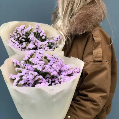 Нежно-фиолетовая статица в букете за 3 890 руб. | Бесплатная доставка  цветов по Москве