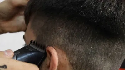 ПОЛУБОКС , работа машинкой. Обучение для парикмахеров от Узун Виталия,  Одесса. - YouTube