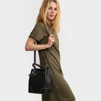 Черная сумка-ведро на плечо Stacy – Италия, черного цвета, натуральная  кожа. Купить в интернет-магазине в Москве. Цена 13500 руб.