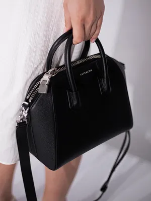 Купити Чорна сумка Givenchy Antigona із зернистої шкіри в бутіку Park  Avenue. Чорна сумка Givenchy Antigona із зернистої шкіри від кращих  світових брендів з доставкою по Україні › Park Avenue