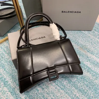 Balenciaga's next It bag costs $1,790 and looks like a bin liner | Evening  Standard