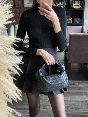 Сумка Bottega Veneta Jodie Mini купить в Москве за 50 000 руб. Женские Кожа  С историей