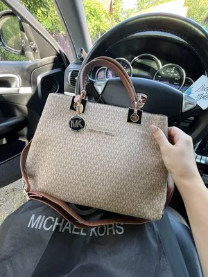 Женская кожаная сумка Michael Kors 63097 коричневая 28/15/4 - купить в  Москве с доставкой по РФ